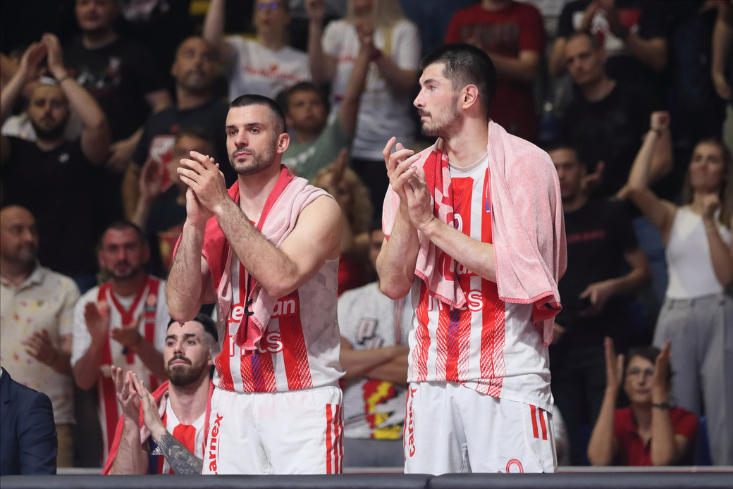 BRANKO LAZIC i LUKA MITROVIC kosarkasi Crvene zvezde na utakmici finala Jadranske ABA lige protiv Partizana u hali Aleksandar Nikolic Pionir, Beograd 18.06.2023. godine Foto: Marko Metlas Kosarka, Partizan, Jadranska ABA liga, Crvena zvezda