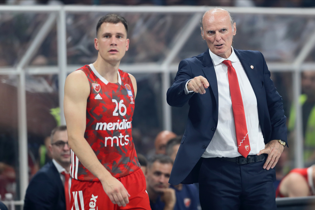 NEMANJA NEDOVIC i DUSKO IVANOVIC trener kosarkasa Crvene zvezde na utakmici finala Jadranske ABA lige protiv Partizana u hali Stark Beogradska arena, Beograd 22.06.2023. godine Foto: Marko Metlas Kosarka, Crvena zvezda, Finale, Jadranska ABA liga, Partizan