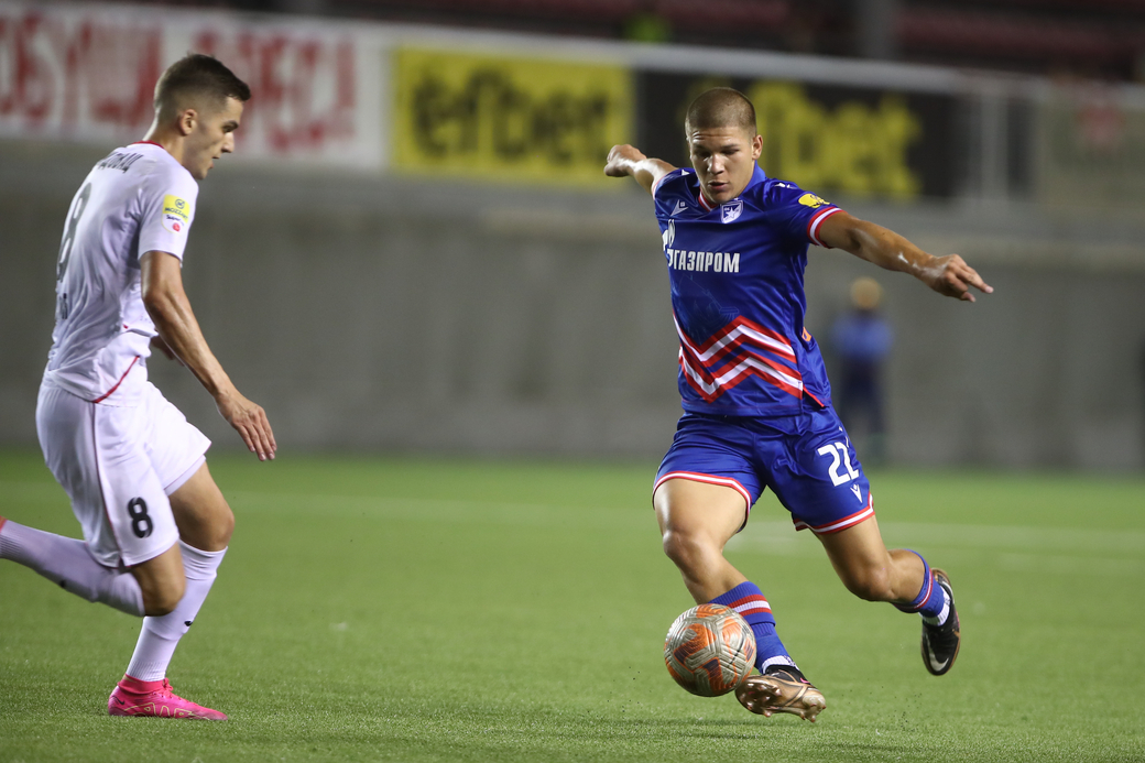 JOVAN MIJATOVIC fudbaler Crvene Zvezde na utakmici Mocart Superlige Srbije protiv BOGDAN JOCIC iz Vozdovca na stadionu Vozdovca, Beograd 26.08.2023. godine Foto: Ivica Veselinov / MN PRESS FUDBAL, FOOTBALL, FK CRVENA ZVEZDA, FK VOZDOVAC, MOZZART SUPERLIGA, PRVENSTVO SRBIJE, NATIONAL CHAMPIONSHIP