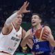 Aleksa Avramović u prodoru pored Morica Vagnera