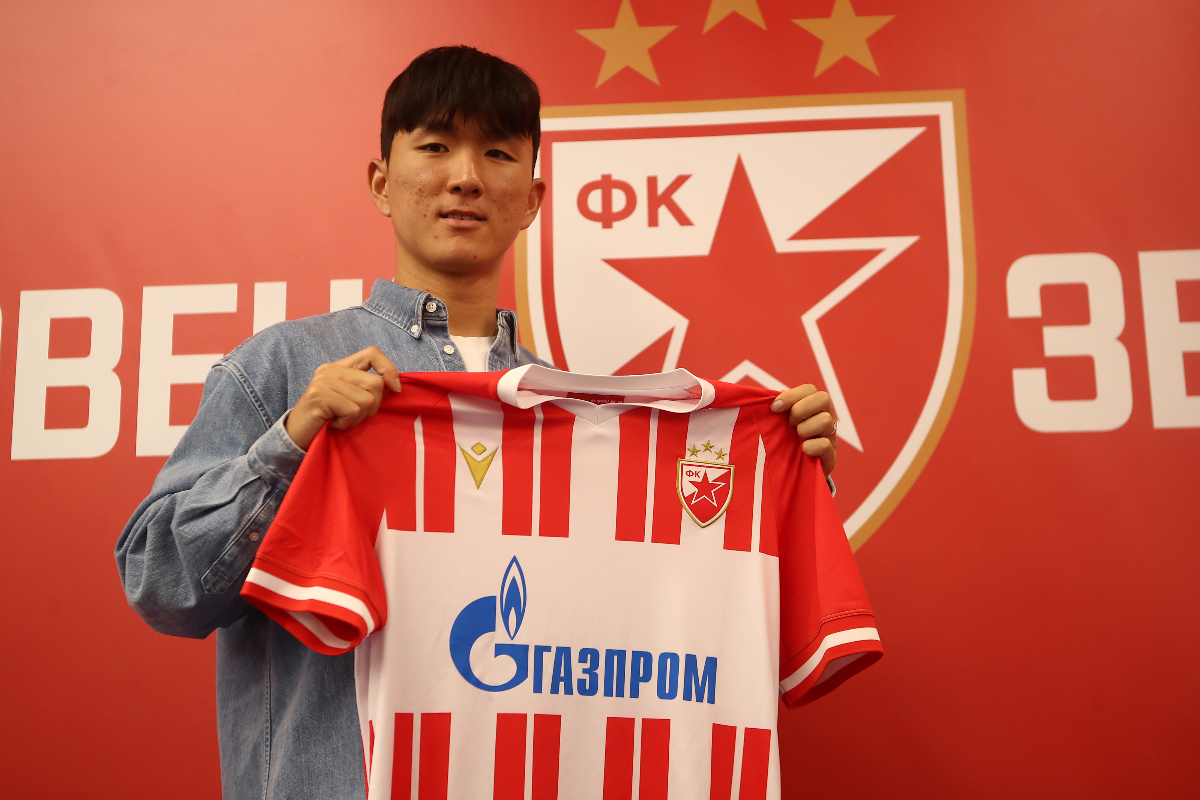 fudbaler Crvene Zvezde na predstavljanju i konferenciji za medije na stadionu Rajko Mitic, Beograd 14.09.2023.