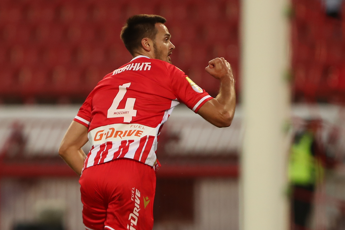 fudbaler Crvene Zvezde na utakmici Mocart Superlige Srbije protiv Radnickog na stadionu Rajko Mitic, Beograd 30.09.2023. godine Foto: Ivica Veselinov / MN PRESS FUDBAL, FOOTBALL, FK CRVENA ZVEZDA, RADNICKI NIS, MOZZART SUPERLIGA, PRVENSTVO SRBIJE, NATIONAL CHAMPIONSHIP