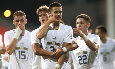 Mihajlo Ilić sa saigračima iz mlade reprezentacije slavi gol protiv Azerbejdžana u kvalifikacijama za Evropsko prvenstvo