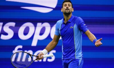 Novak Đoković reaguje prema svojoj loži tokom finala US opena