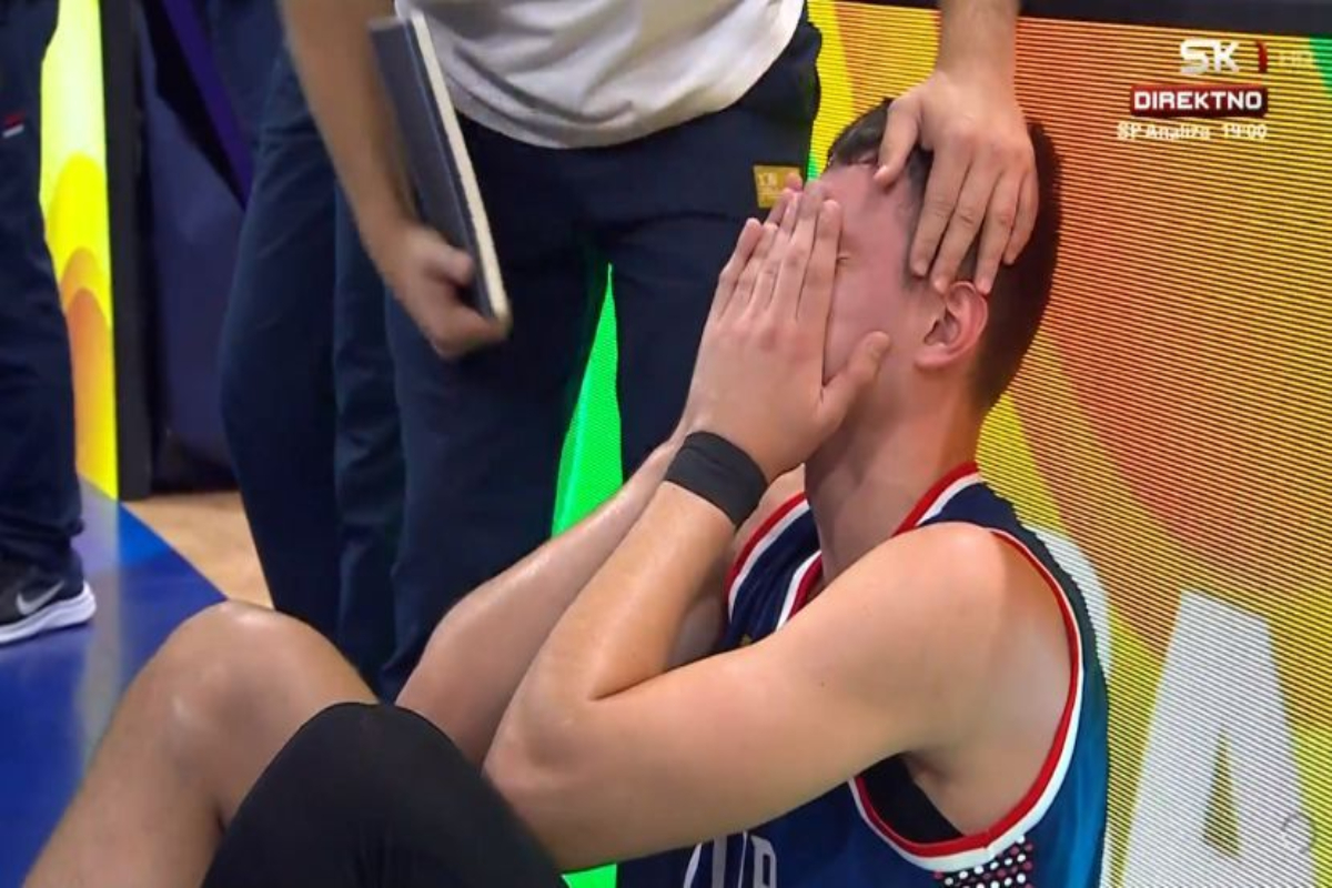 Nikola Jović suze Mundobasket