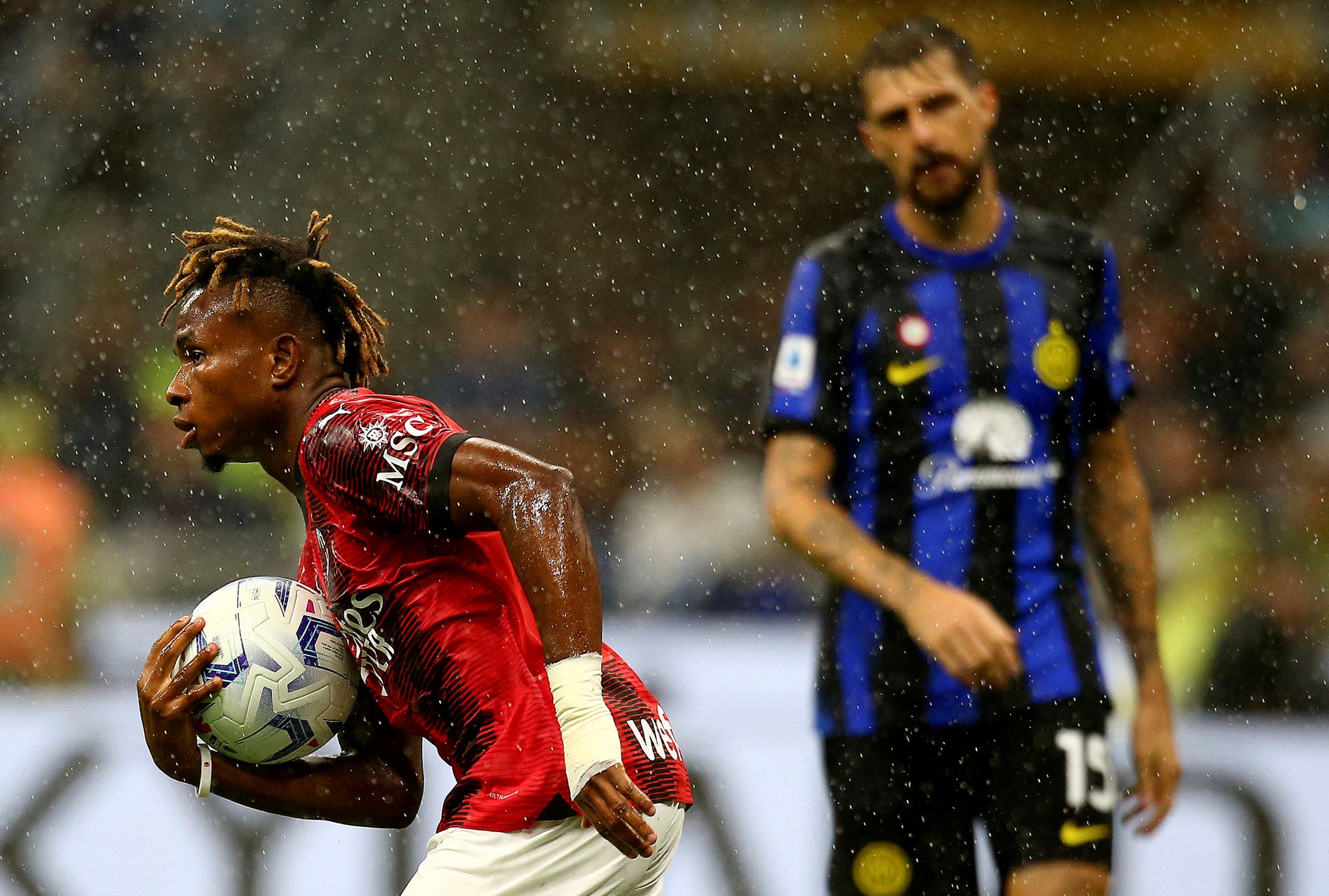 Rafael Leao protiv Intera