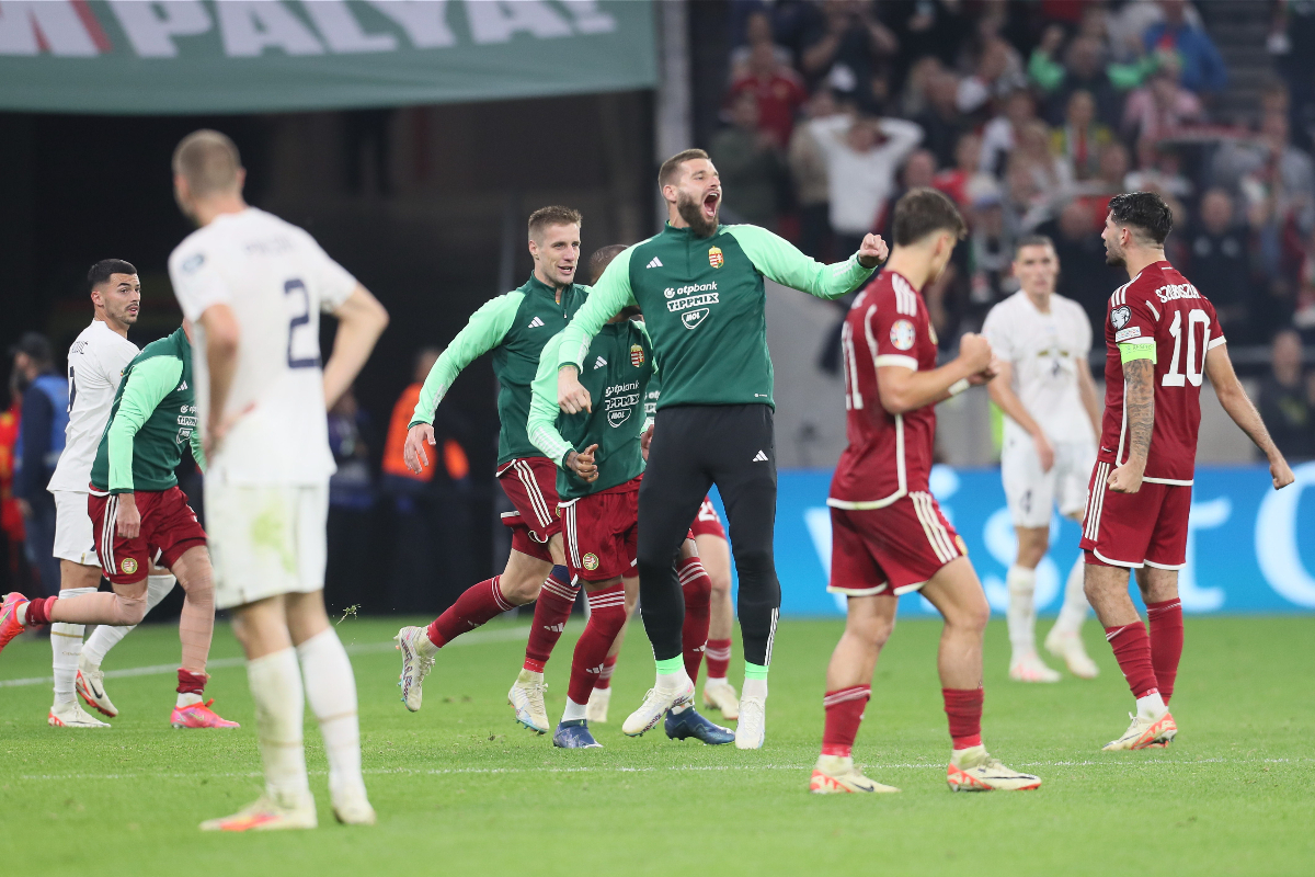 fudbaler reprezentacije Srbije na utakmici kvalifikacija za UEFA Evropsko prvenstvo 2024 godine protiv Madjarske na stadionu Ferenc Puskas, Budimpesta 14.10.2023. godine Foto: Marko Metlas Fudbal, Reprezentacija, Srbija, Madjarska, UEFA Evropsko prvenstvo, EURO 2024