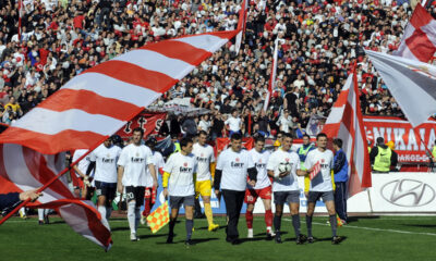 FUDBAL - 139. DERBI - Fudbaleri Partizana i Crvene zvezde, izlaze na teren pre derbija. Beograd, 23.10.2010. photo:N.Parausic