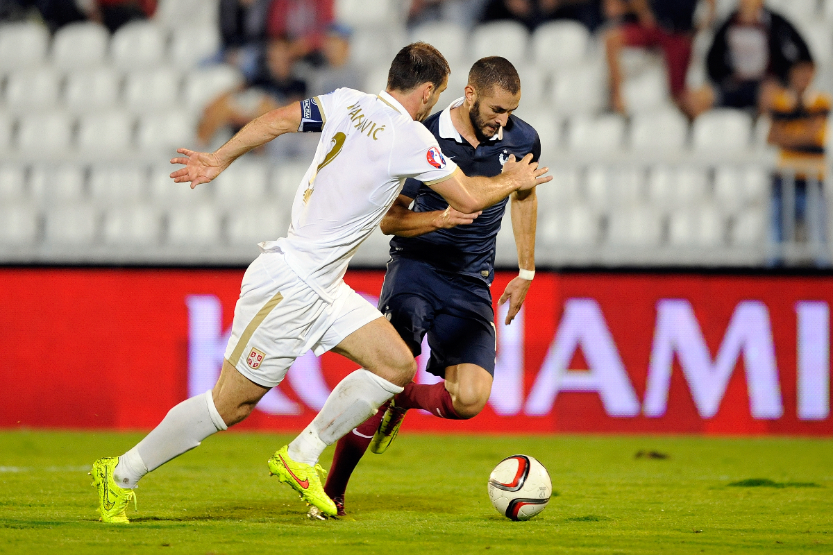 KARIM BENZEMA Karim Benzema, fudbaler Francuske, na prijateljskoj utakmici protiv Srbije, i BRANISLAV IVANOVIC, na stadionu JNA. Beograd, 07.09.2014. foto: Nebojsa Parausic Fudbal, Srbija, Francuska