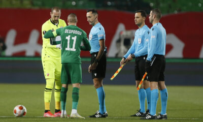 JOSE MARIA SANCHEZ MARTINEZ Hoze Maria Sancez Martinez sudija, MILAN BORJAN golman fudbalera Crvene Zvezde na utakmici UEFA Lige Evrope protiv KIRIL DESPODOV iz Ludogoreca na stadionu Rajko Mitic, Beograd 25.11.2021. godine Foto: Ivica Veselinov / MN PRESS