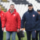 MARKO DIMITRIJEVIC, sekretar, i DEJAN JOKSIMOVIC, trener fudbalera Radnickog iz Kragujevca, na prvenstvenoj utakmici protiv Partizana, na stadionu JNA. Beograd, 27.02.2023. foto: Nebojsa Parausic Fudbal, Partizan, Radnicki 1923