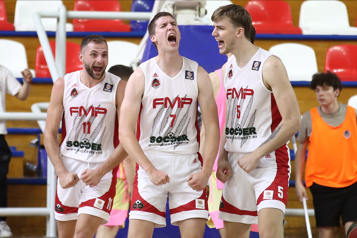 ALEKSA STEPANOVIC, RANKO SIMOVIC i MARKO PAVICEVIC kosarkasi FMP Zeleznika na utakmici Superlige Srbije protiv Mega MIS-a u hali FMP Arena, Beograd 07.06.2023. godine Foto: Ivica Veselinov / MN PRESS KOSARKA, BASKETBALL, KLS, SUPERLIGA, PRVENSTVO SRBIJE, NATIONAL CHAMPIONSHIP, FMP ZELEZNIK, KK MEGA MIS