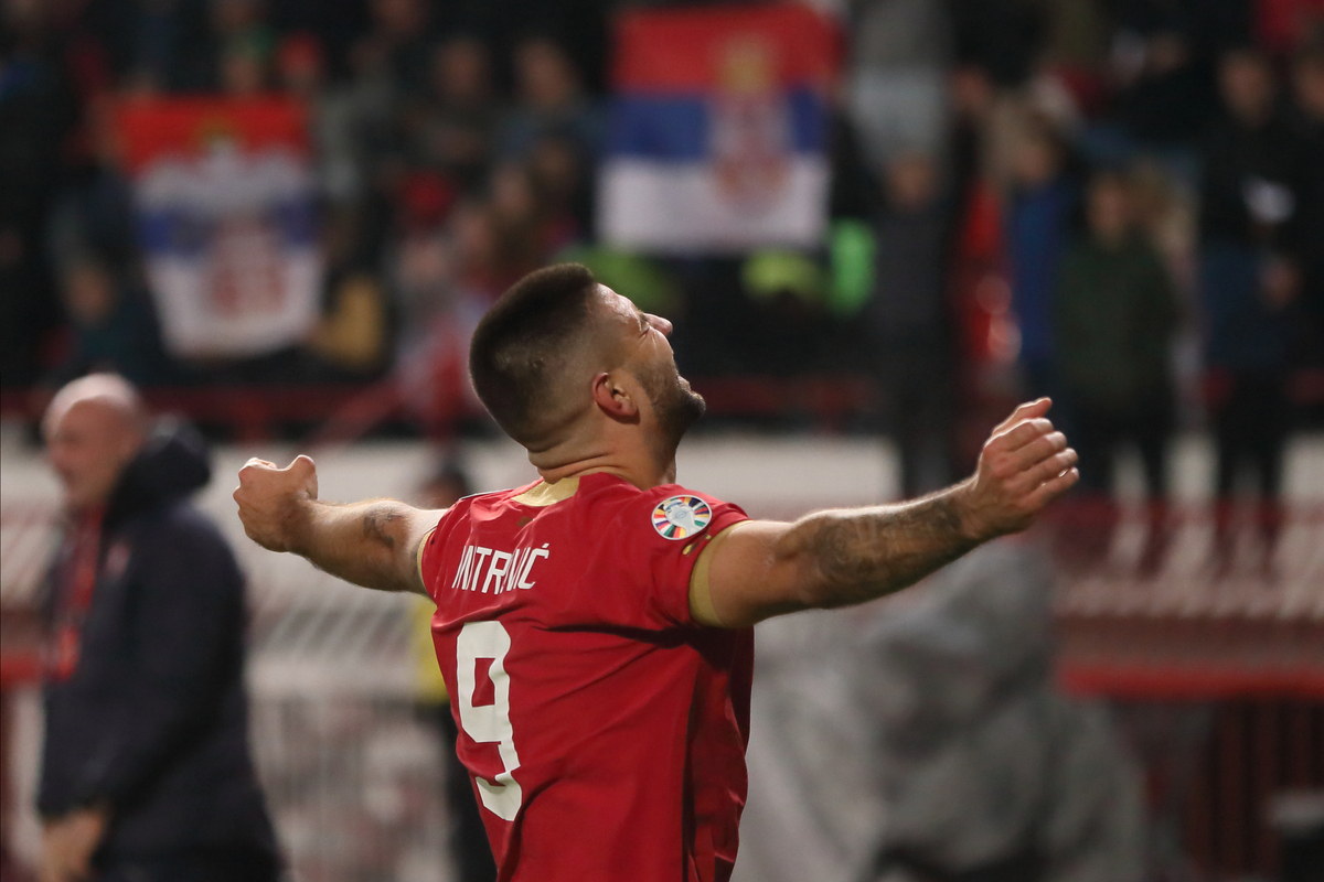 ALEKSANDAR MITROVIC fudbaler reprezentacije Srbije na utakmici kvalifikacija za UEFA Evropsko prvenstvo 2024 godine protiv Crne Gore na stadionu Rajka Mitica, Beograd 17.10.2023. godine Foto: Marko Metlas Fudbal, Reprezentacija, Srbija, Crna Gora, UEFA Evropsko prvenstvo, EURO 2024