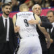 ALEN SMAILAGIC i ZELIMIR OBRADOVIC ZELJKO trener kosarkasa Partizana na utakmici Jadranske ABA lige protiv Mege u hali Ranko Zeravica, Beograd 23.10.2023. godine Foto: Marko Metlas Kosarka, Partizan, Jadranska ABA liga, Mega