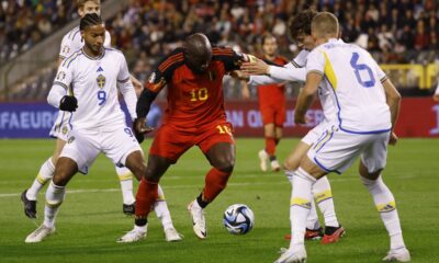 Belgium's Romelu Lukaku, centre, is surrounded by Sweden players during the Euro 2024 group F qualifying soccer match between Belgium and Sweden at the King Baudouin Stadium in Brussels, Monday, Oct. 16, 2023. (AP Photo/Geert Vanden Wijngaert)