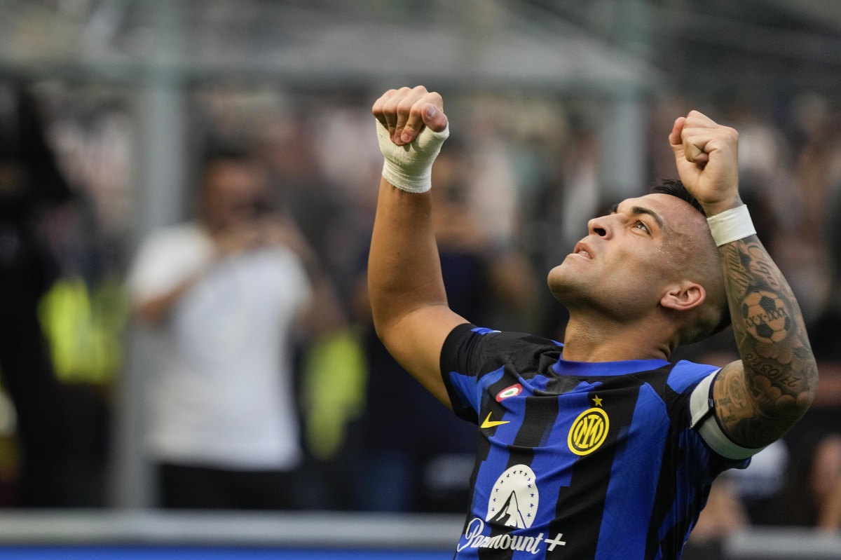 Inter Milan's Lautaro Martinez celebrates after scoring his side's second goal during a Serie A soccer match between Inter Milan and Bologna at the San Siro stadium in Milan, Italy, Saturday, Oct.7, 2023. (AP Photo/Luca Bruno)