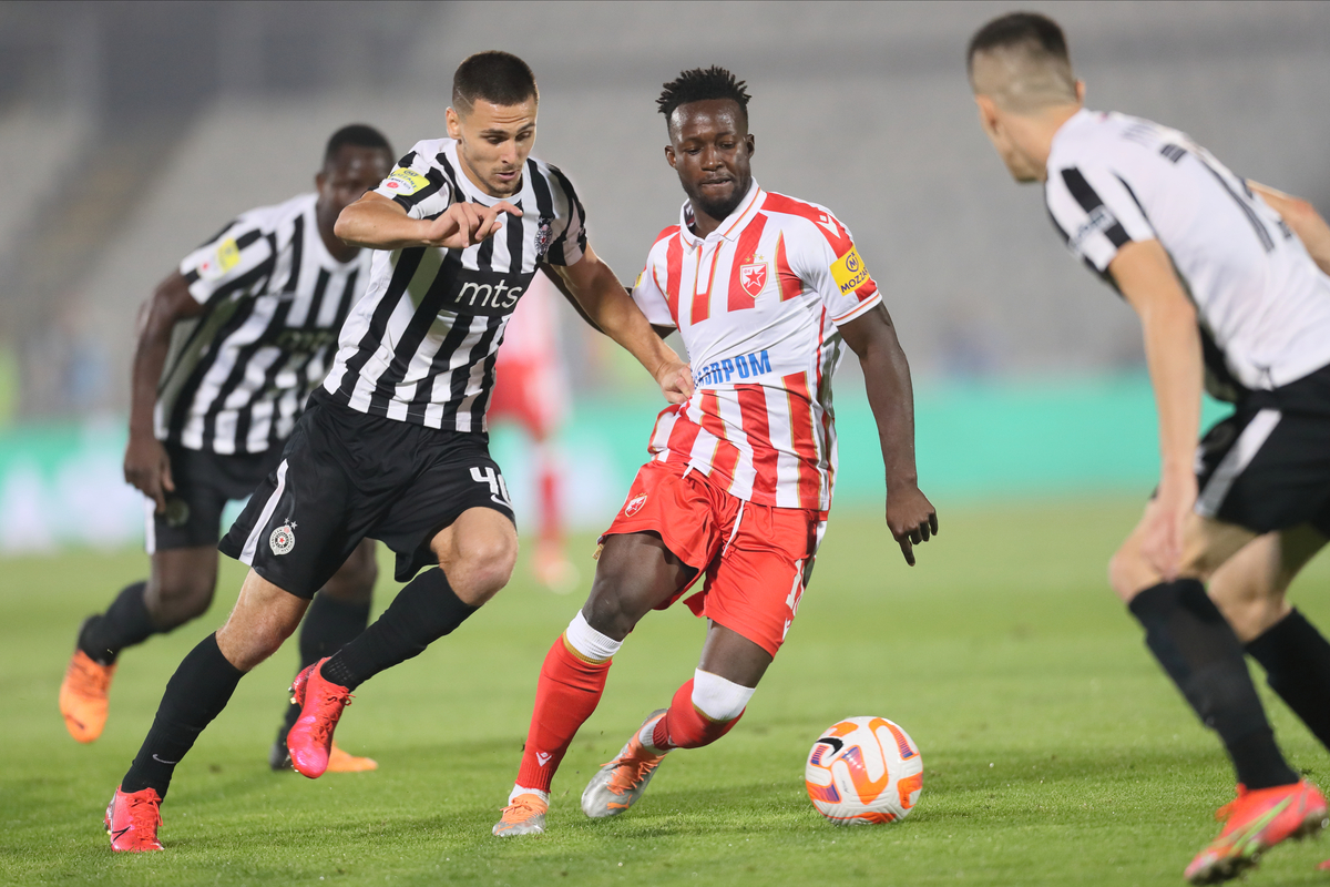 Partizan 12, Zvezda 16