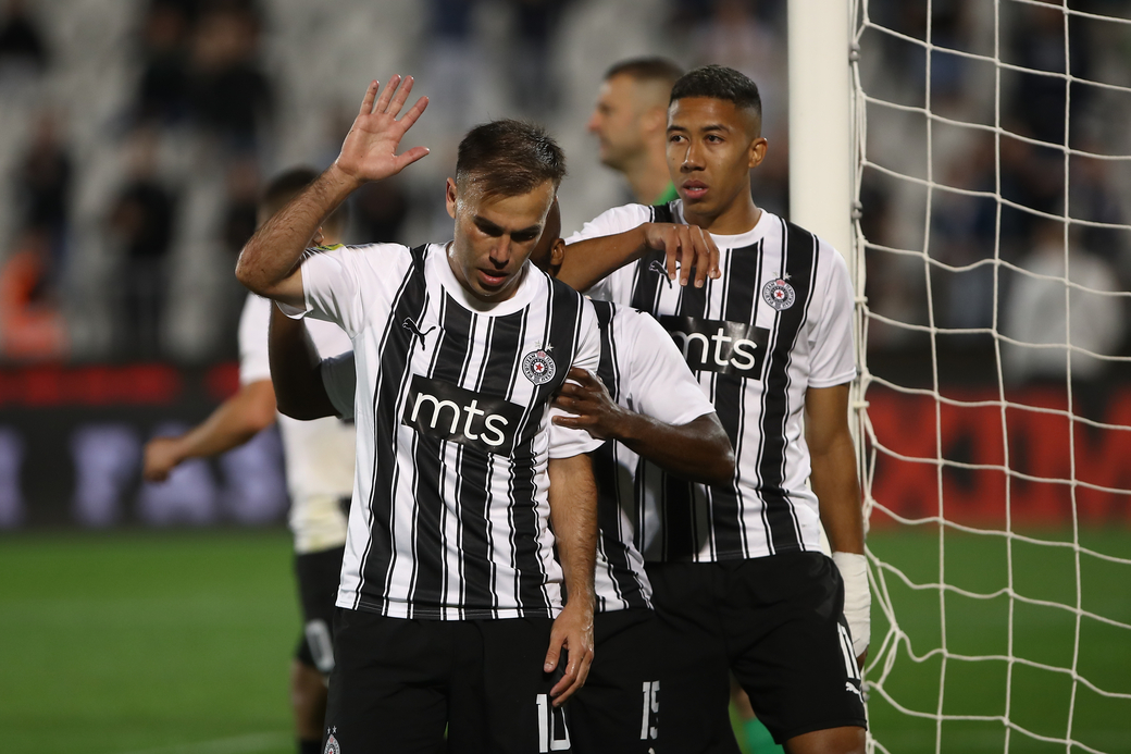 Bibars Natho sa suzama u očima odbija da slavi gol