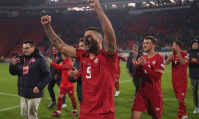 Aleksandar Mitrović slavi pobedu nad Crnom Gorom