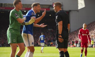Džordan Pikford, Džejms Tarkovski i Kreg Poson na Enfildu - derbi Mersisajda