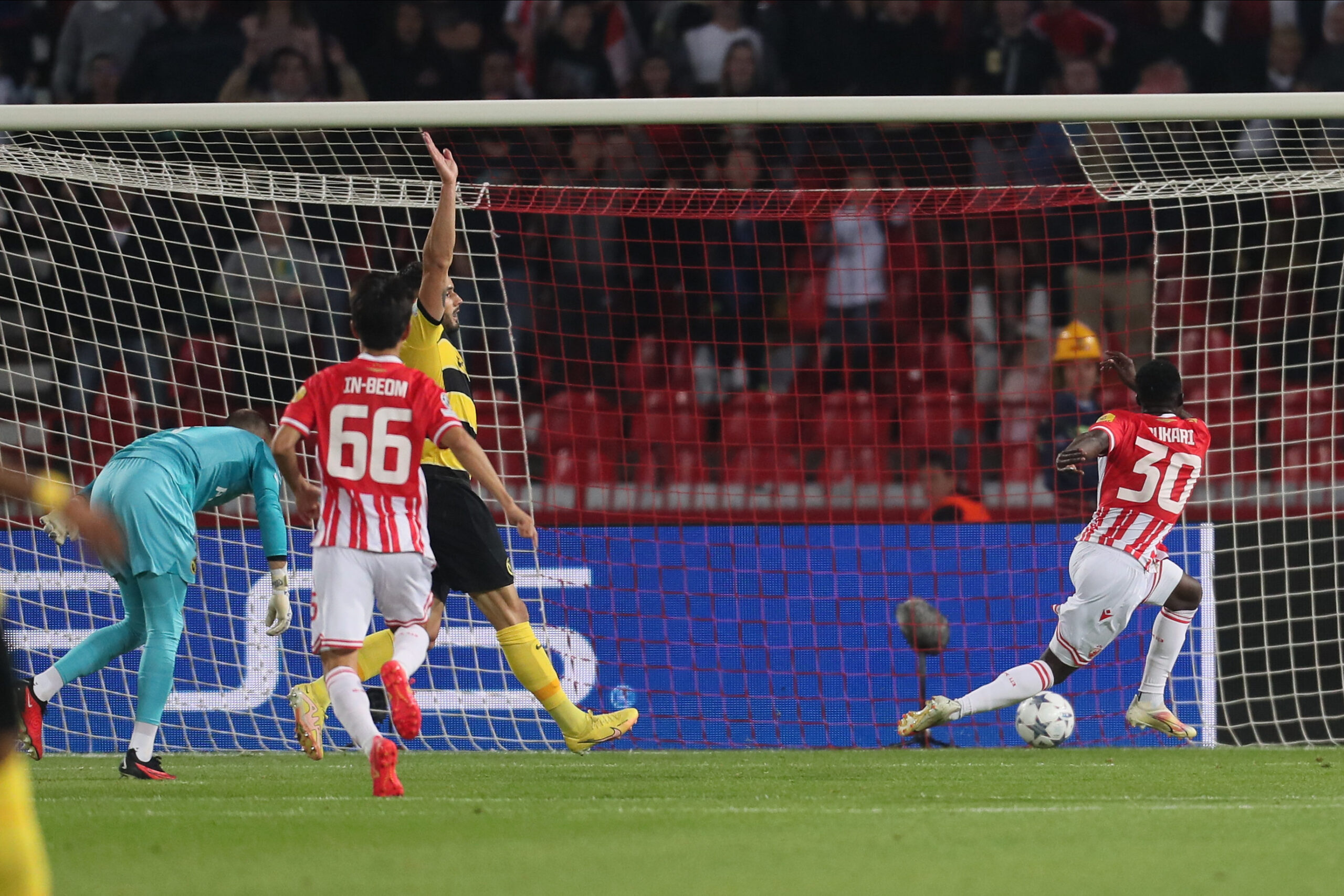 Osman Bukari Crvena zvezda Jang Bojs