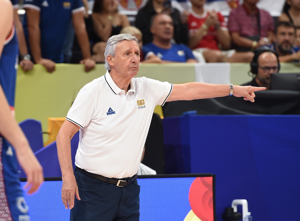 Dubai u Evroligi, Svetislav Pešić u stručnom štabu