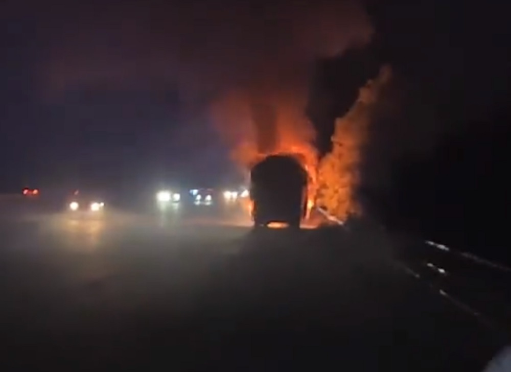 zapalio se autobus barnslija