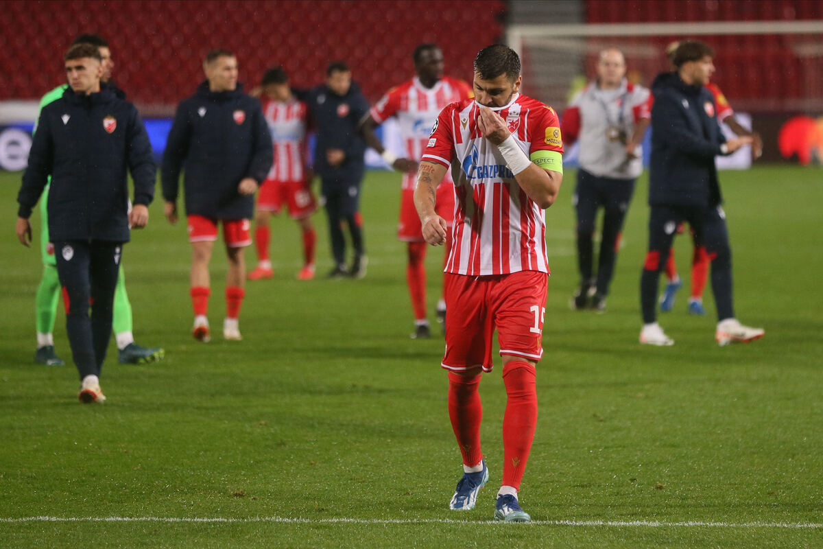 fudbaler Crvene zvezde na utakmici UEFA Lige Sampiona protiv RB Lajpciga na stadionu Rajko Mitic, Beograd 07.11.2023. godine Foto: Marko Metlas Fudbal, Crvena zvezda, UEFA Liga Sampiona , RB Lajpcig
