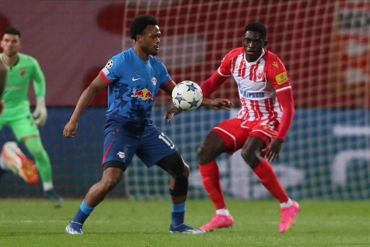 fudbaler Crvene zvezde na utakmici UEFA Lige Sampiona protiv RB Lajpciga na stadionu Rajko Mitic, Beograd 07.11.2023. godine Foto: Marko Metlas Fudbal, Crvena zvezda, UEFA Liga Sampiona , RB Lajpcig
