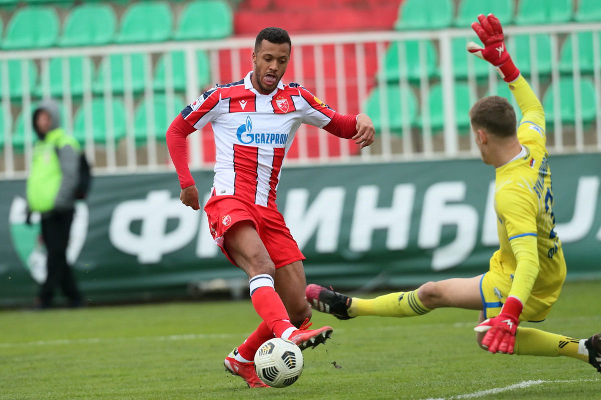 RICHAIRO ZIVKOVIC Risairo Zivkovic fudbaler Crvene zvezde na utakmici Kupa Srbije protiv Indjije na Gradskom stadionu, Indjija 18.11.2021. godine Foto: Marko Metlas Fudbal, Crvena zvezda, Kup Srbije, Indjija