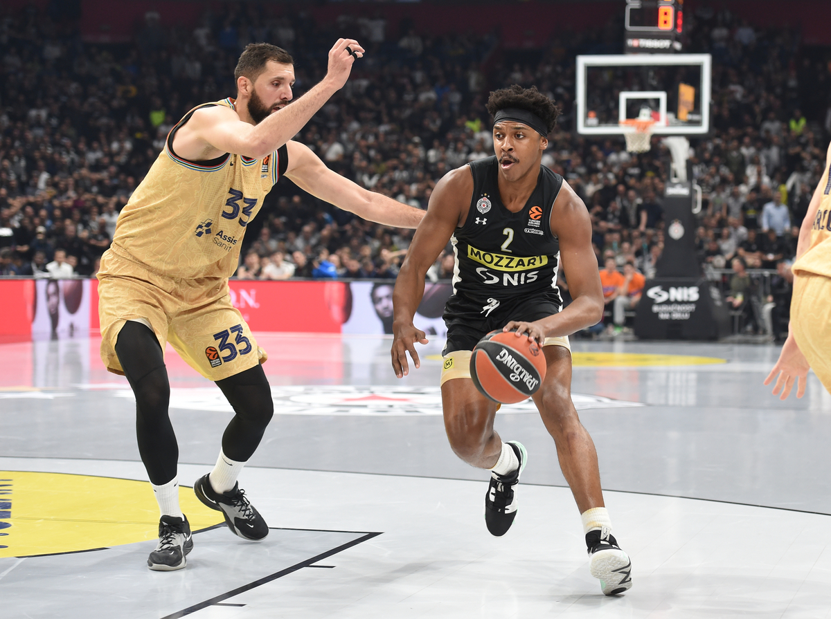 ZACHARY ZACH VINCENT LeDAY Zek Ledej, kosarkas Partizana, na utakmici Evrolige protiv Barselone, i NIKOLA MIROTIC, u Beogradskoj Stark areni. Beograd, 28.03.2023. foto: Nebojsa Parausic Kosarka, Euroleague, Partizan, Barselona
