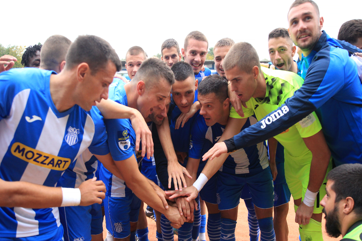 Fudbaleri OFK Beograda, proslavljaju pobedu na utakmici prve lige protiv Mladosti GAT, na Omladinskom stadionu. Beograd, 21.10.2023. foto: MN Press / vm Fudbal, OFK Beograd, Mlaost GAT