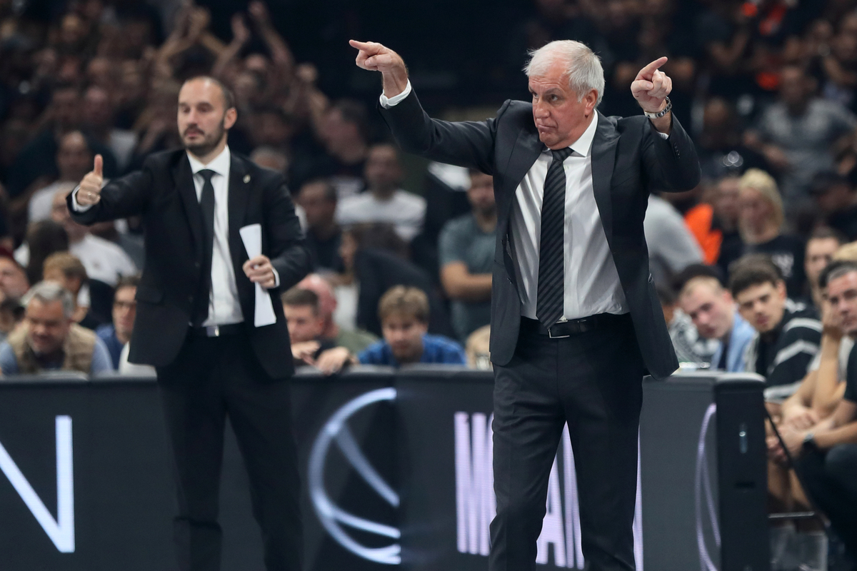 ZELIMIR OBRADOVIC ZELJKO trener kosarkasa Partizana na utakmici Jadranske ABA lige protiv Crvene zvezde u hali Stark Beogradska arena, Beograd 30.10.2023. godine Foto: Marko Metlas Kosarka, Partizan, Jadranska ABA liga, Crvena zvezda