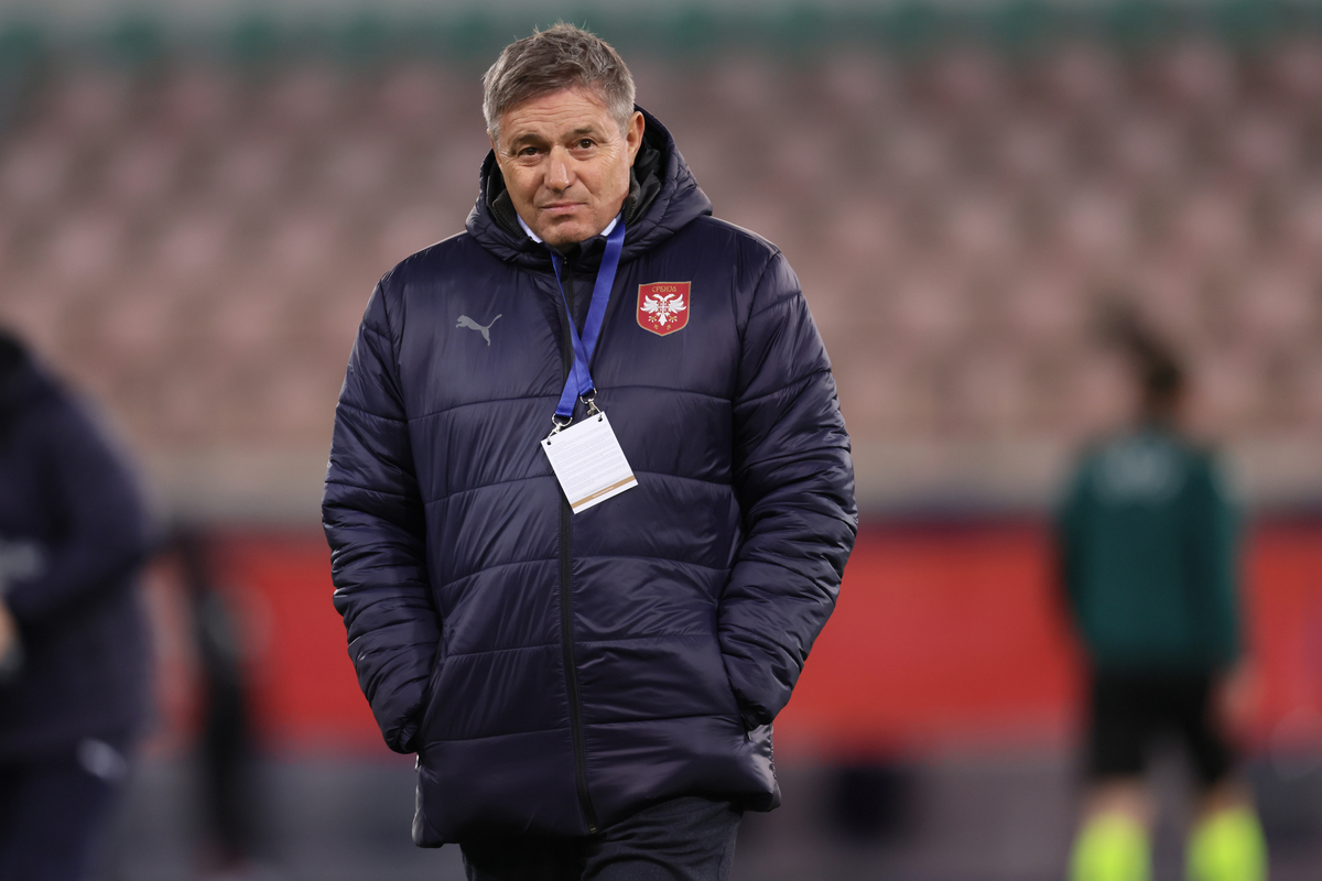DRAGAN STOJKOVIC PIKSI selektor i trener fudbalera reprezentacije Srbije na prijateljskoj utakmici protiv Belgije na stadionu Den Dref, Leuven 15.11.2023. godine Foto: Marko Metlas Fudbal, Reprezentacija, Srbija, Belgija, Prijateljska utakmica