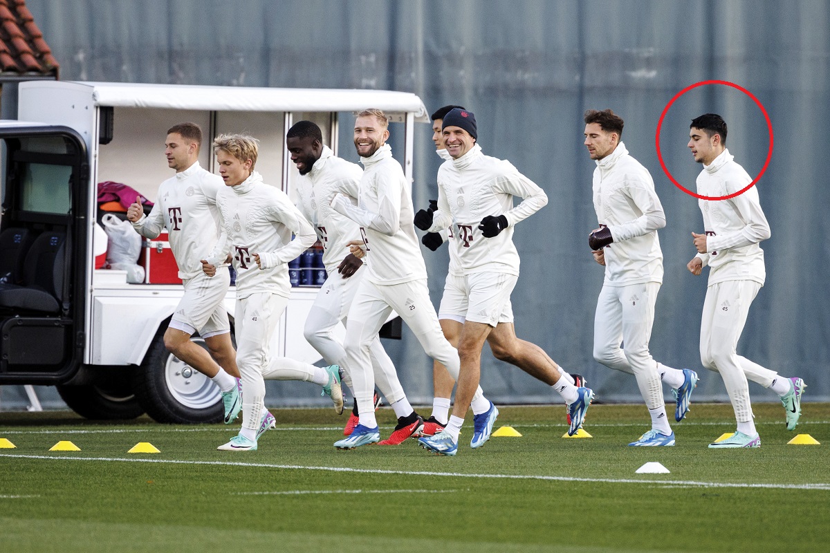 From left, Bayern Munich's Joshua Kimmich, Frans Kraetzig, Dayot Upamecano, Thomas Mueller, Min-jae Kim, Leon Goretzka and Aleksandar Pavlovic run during a training session in Munich, Germany, Tuesday, Nov 7, 2023. Bayern Munich will face Galatasaray SK for a Champions League Group A soccer match in Munich on Nov. 8, 2023. (Matthias Balk/dpa via AP)