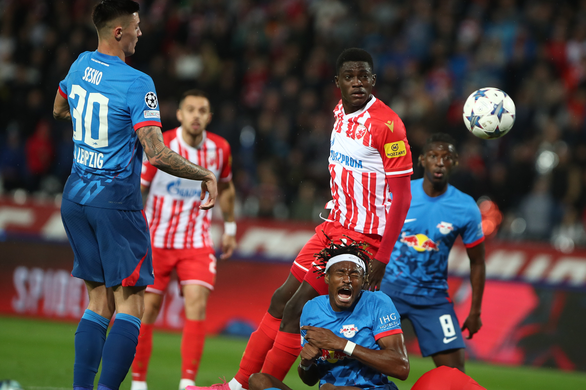 fudbaler Crvene Zvezde na utakmici UEFA Lige Sampiona protiv Lajpciga na stadionu Rajko Mitic, Beograd 07.11.2023. godine Foto: Ivica Veselinov / MN PRESS FUDBAL, FOOTBALL, UEFA CHAMPIONS LEAGUE, LIGA SAMPIONA, CRVENA ZVEZDA, RED STAR, RB LEIPZIG, RED BUL LAJPCIG
