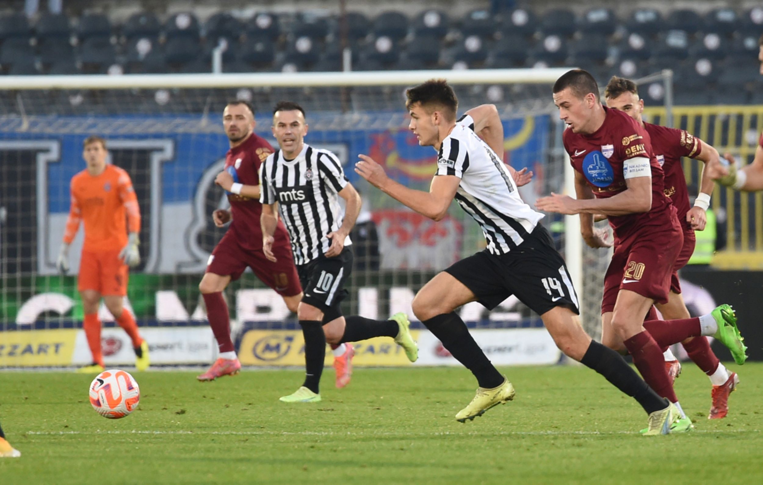Partizan protiv svojih