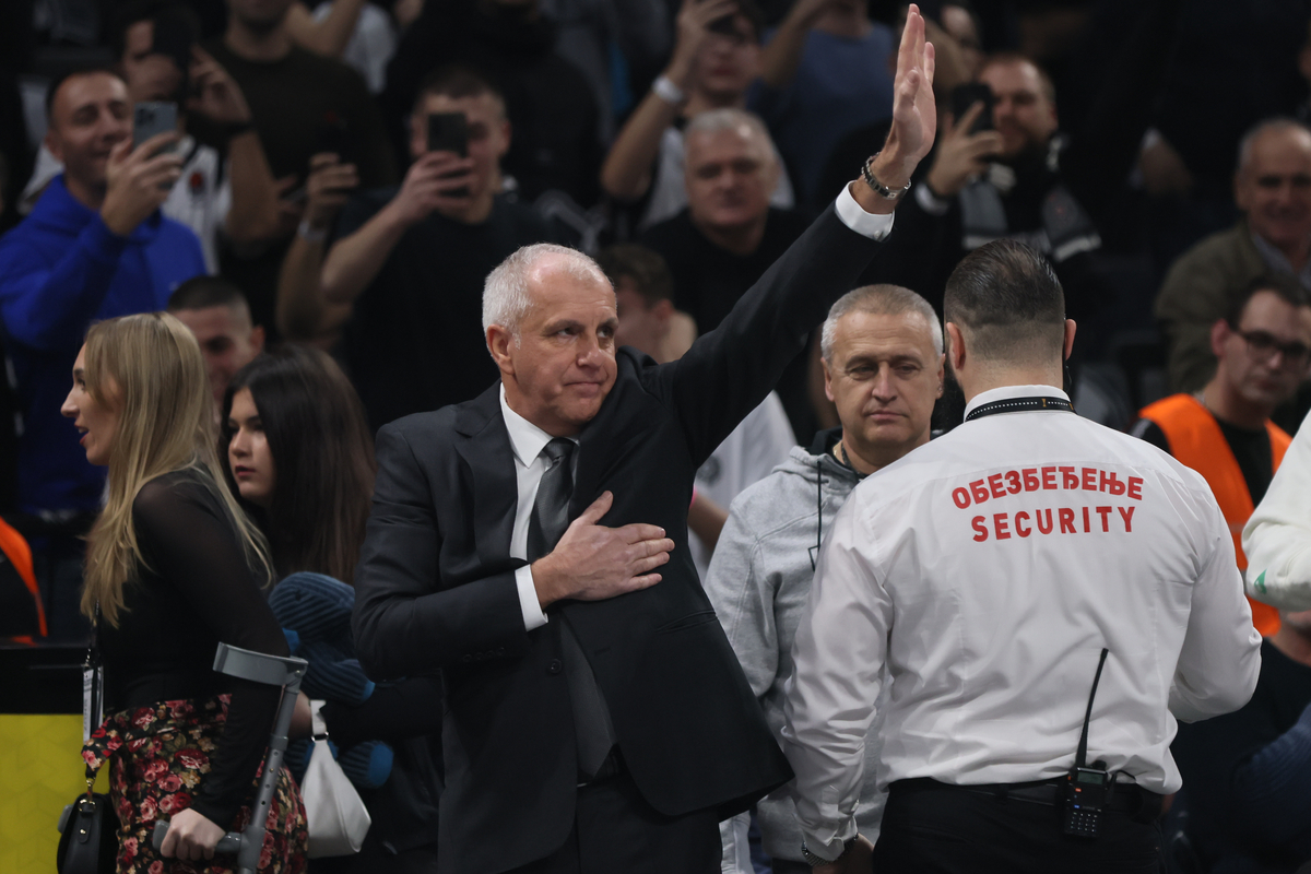 Željko Obradović trener Partizana na utakmici Evrolige protiv Virtusa u hali Stark Beogradska arena, Beograd 28.12.2023. godine Foto: Marko Metlas Kosarka, Partizan, Evroliga, Virtus