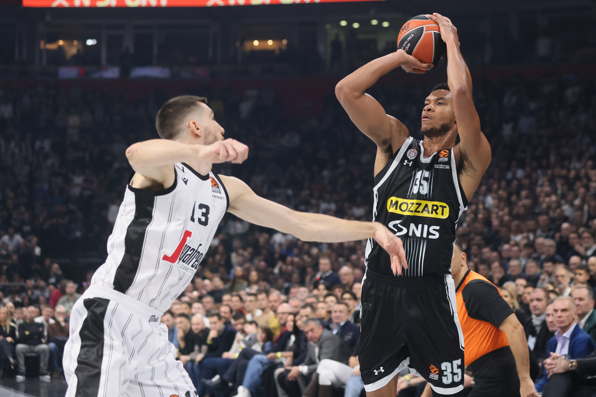 kosarkas Partizana na utakmici Evrolige protiv Virtusa u hali Stark Beogradska arena, Beograd 28.12.2023. godine Foto: Marko Metlas Kosarka, Partizan, Evroliga, Virtus