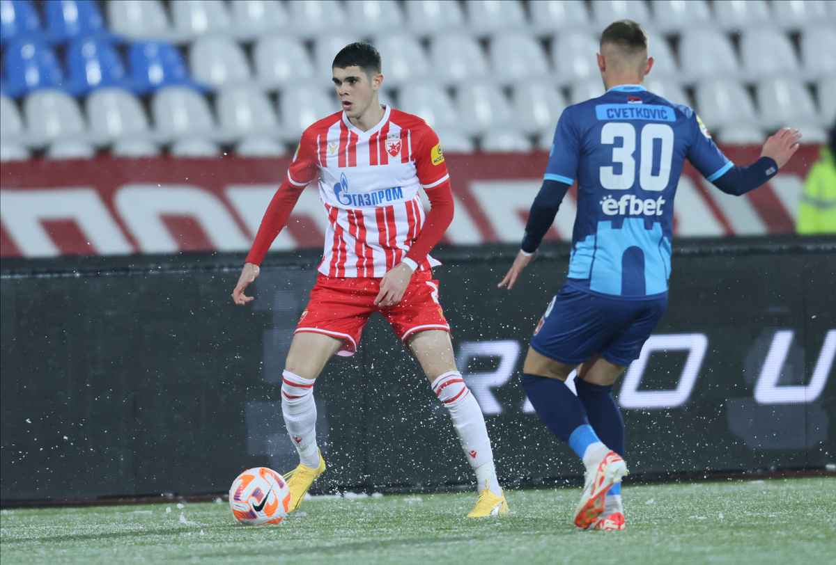 Kosta Nedeljković, fudbaler Crvene zvezde na utakmici Kupa Srbije protiv Radnickog na stadionu Rajko Mitic. Beograd, 06.12.2023. Foto: Marko Metlas Fudbal, Kup Srbije, Crvena zvezda, Radnicki