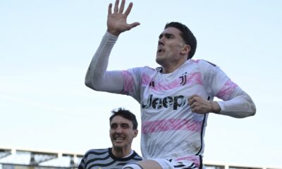 Juventus' Dusan Vlahovic, center, celebrates after scoring his side's second goal during a Serie A soccer match between Frosinone and Juventus, at Benito Stirpe Stadium, in Frosinone, Italy, Saturday, Dec. 23, 2023. (Alfredo Falcone/LaPresse via AP)