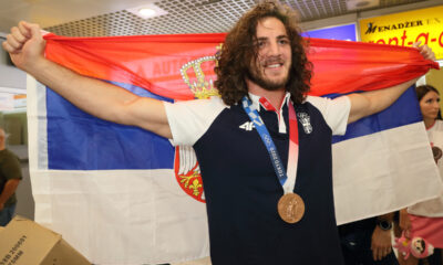 ZURABI DATUNASHVILI Zurabi Datunasvili rvac Srbije osvajac bronzane medalje na Olimpijadi u Tokiu docek na aerodromu Nikola Tesla Surcin , Beograd 06.08.2021. godine Foto: Marko Metlas Rvanje, Srbija, Olimpijada Tokio 2021