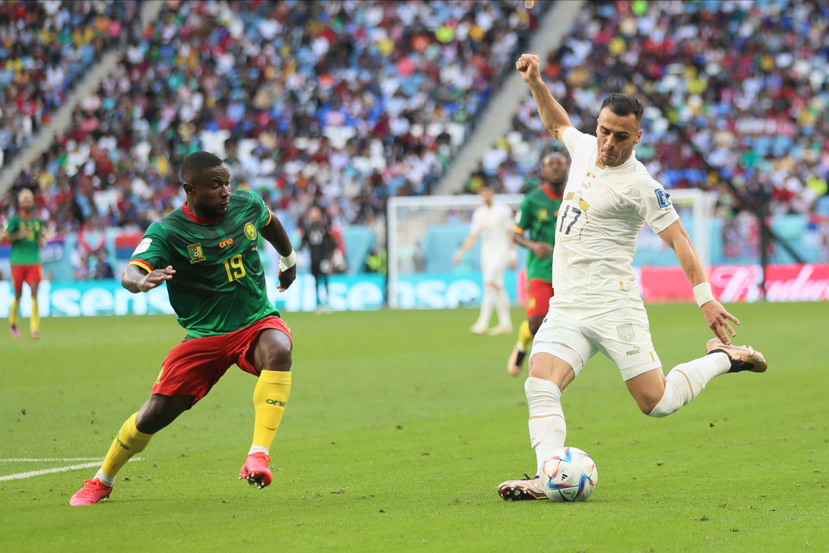 FILIP KOSTIC fudbaler reprezentacije Srbije na utakmici FIFA Svetskog prvenstva 2022 protiv Kameruna na stadionu Al Dzanub, Doha, 28.11.2022. godine Foto: Marko Metlas Fudbal, Srbija, Kamerun, FIFA Svetsko prvenstvo 2022, Katar