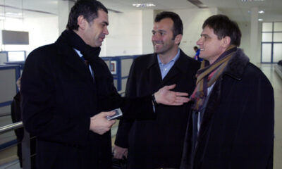 Zoran Terzic predsednik FS Beograda sa Dejanom Savicevicem predsednikom FS Crne Gore i Draganom Stojkovicem Piksijem predsednikom FSSCG po dolasku na Aerodrom Sofija dan pred prijateljsku utakmicu protiv Bugarske 08.02.2005. godine Foto: Marko Metlas