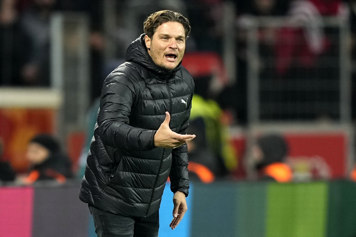 Dortmund's head coach Edin Terzic gestures during the German Bundesliga soccer match between Bayer Leverkusen and Borussia Dortmund at the BayArena in Leverkusen, Germany, Sunday, Dec. 3, 2023 (AP Photo/Martin Meissner)