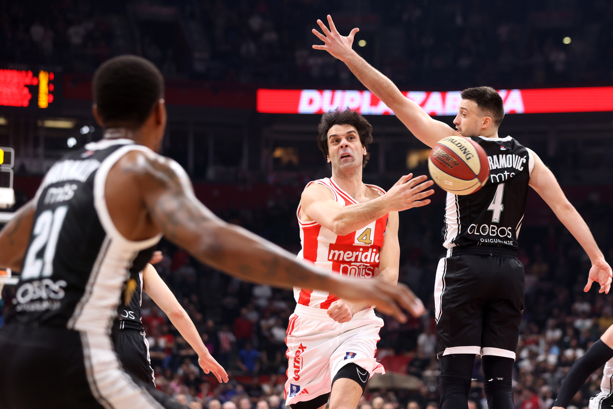 kosarkas Crvene zvezde na utakmici Jadranske ABA lige protiv Partizana u hali Stark Beogradska arena, Beograd 28.01.2024. godine Foto: Marko Metlas Kosarka, Crvena zvezda, Jadranska ABA liga, Partizan