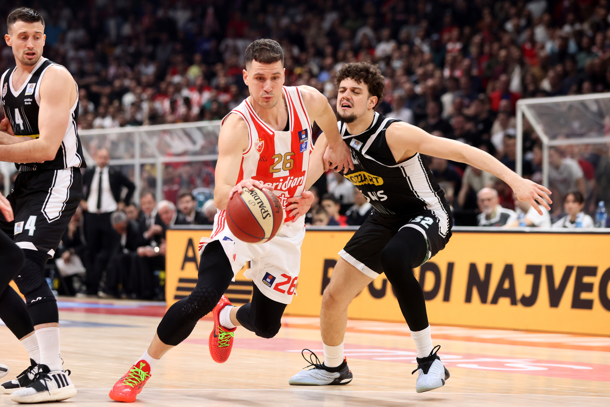 kosarkas Crvene zvezde na utakmici Jadranske ABA lige protiv Partizana u hali Stark Beogradska arena, Beograd 28.01.2024. godine Foto: Marko Metlas Kosarka, Crvena zvezda, Jadranska ABA liga, Partizan