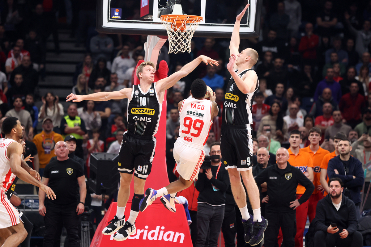 kosarkas Crvene zvezde na utakmici Jadranske ABA lige protiv Partizana u hali Stark Beogradska arena, Beograd 28.01.2024. godine Foto: Marko Metlas Kosarka, Crvena zvezda, Jadranska ABA liga, Partizan