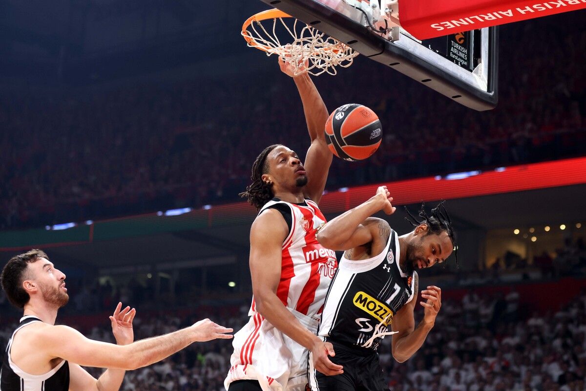 kosarkas Crvene zvezde na utakmici Evrolige protiv Partizana u hali Stark Beogradska arena, Beograd 04.01.2023. godine Foto: Marko Metlas Kosarka, Crvena zvezda, Evroliga, Partizan