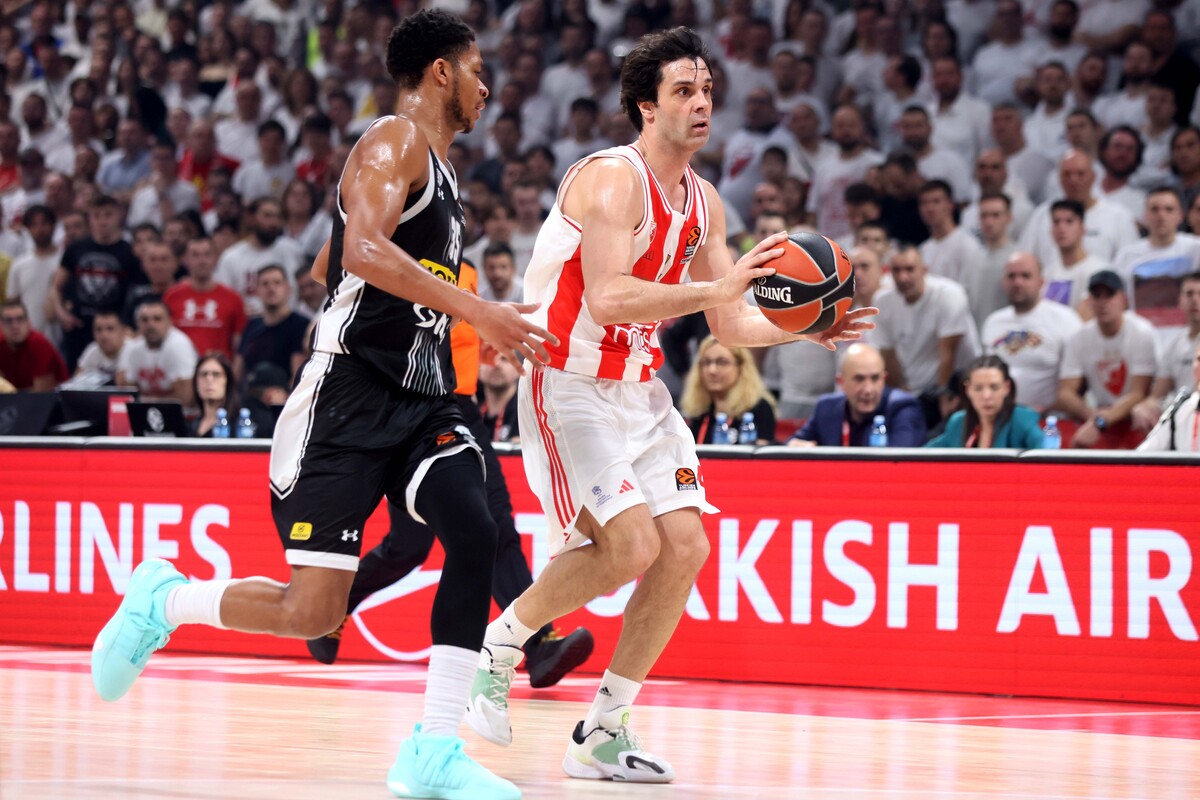kosarkas Crvene zvezde na utakmici Evrolige protiv Partizana u hali Stark Beogradska arena, Beograd 04.01.2023. godine Foto: Marko Metlas Kosarka, Crvena zvezda, Evroliga, Partizan